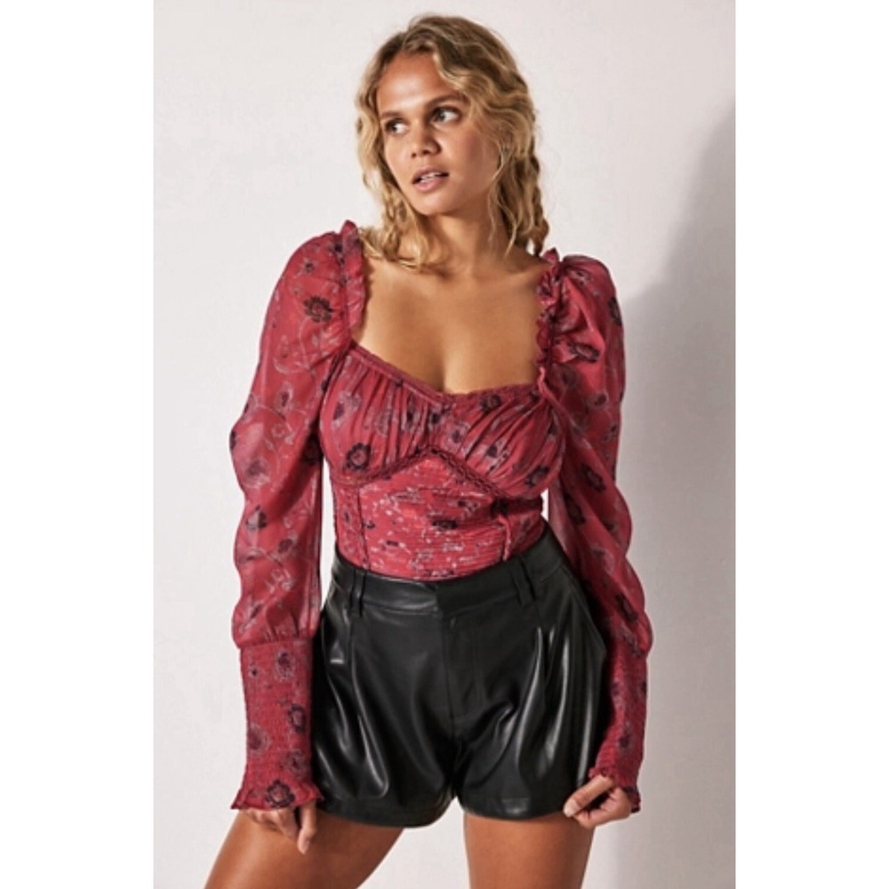 Free People Women's Red Brunch Date Floral Print Bodysuit Size Small NWT $128